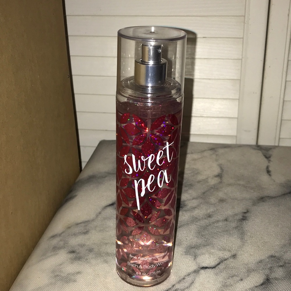 Sweet Pea bath and body works spray